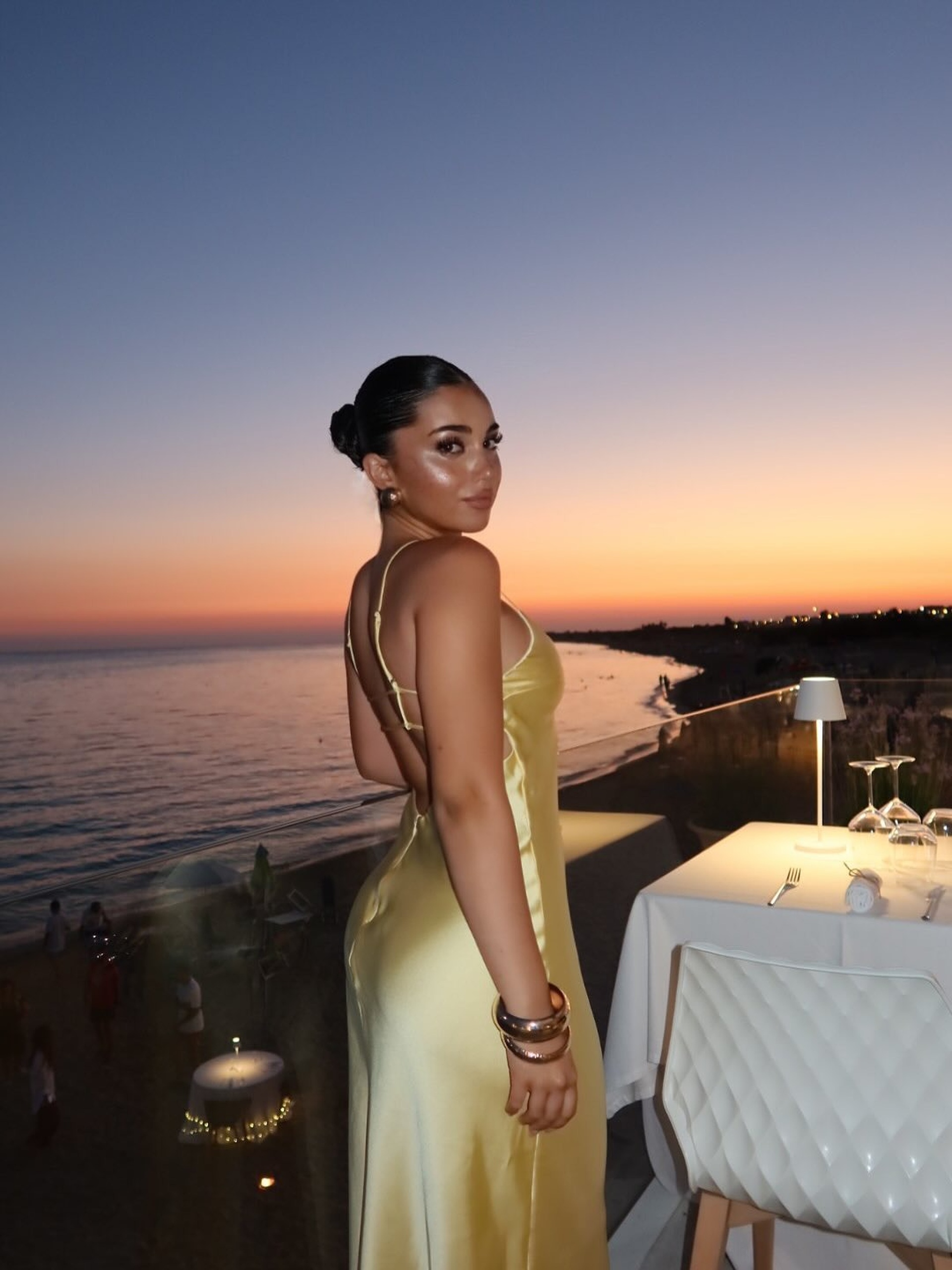 4 bóng hồng rơi vào vòng xoáy tình ái ồn ào của thần đồng bóng đá Yamal - 12