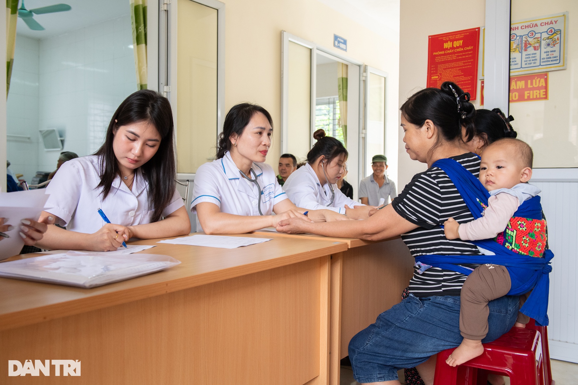 Tư vấn sức khoẻ như món quà quý đối với những gia đình còn khó khăn” - 10 Tư vấn sức khoẻ như món quà quý đối với những gia đình còn khó khăn” - 10