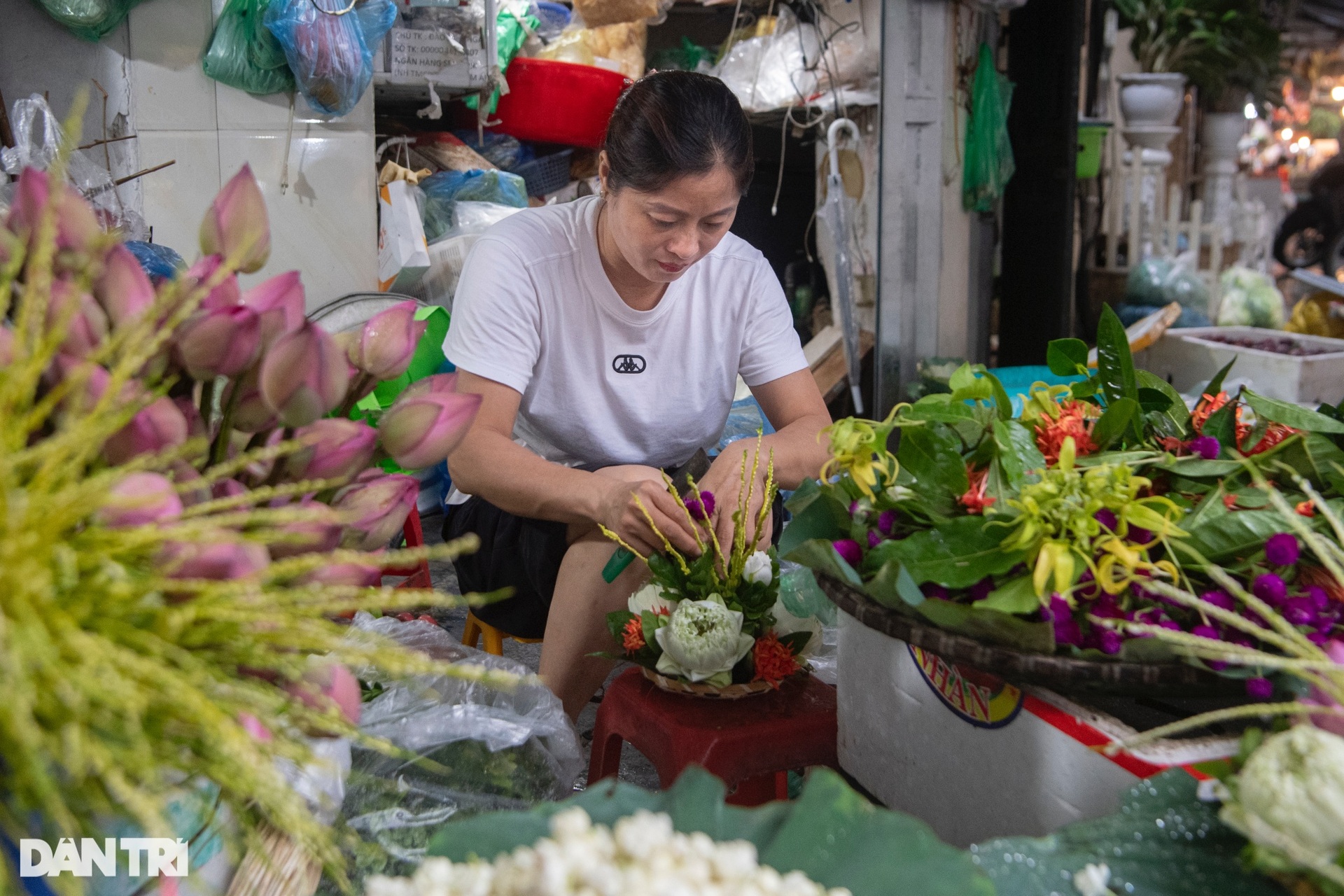 Vắng vẻ lạ thường ở chợ nhà giàu khu phố cổ dịp Tết Đoan ngọ - 9 Vắng vẻ lạ thường ở chợ nhà giàu khu phố cổ dịp Tết Đoan ngọ - 9