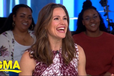 Jennifer Garner nhận quàn sinh nhật bất ngờ