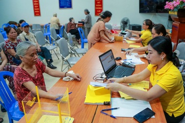 Nghỉ hưu trước tuổi trong năm 2024, cách tính lương ra sao?