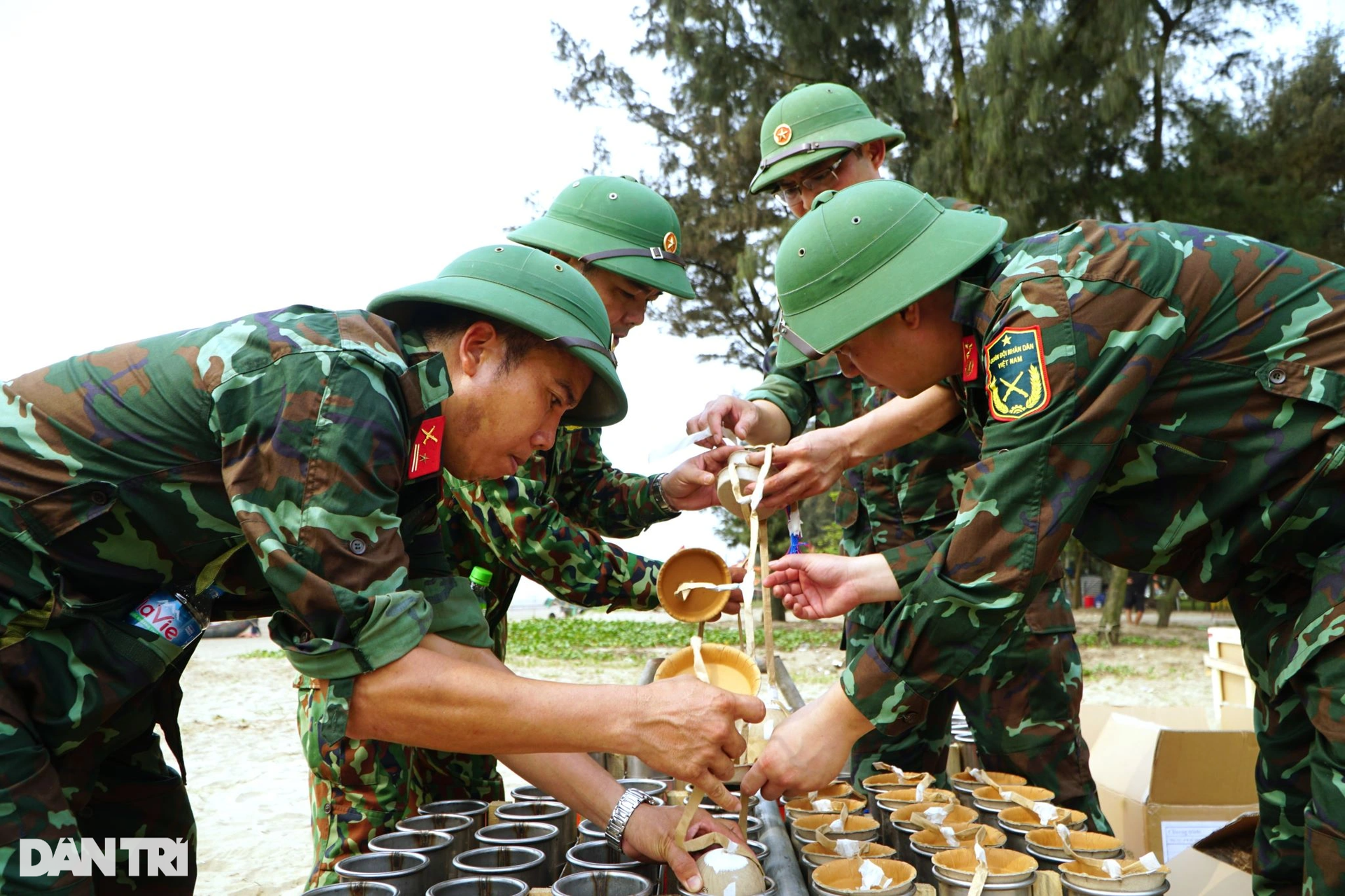 Bên trong trận địa pháo hoa ở Sầm Sơn trước giờ khai hỏa - 8