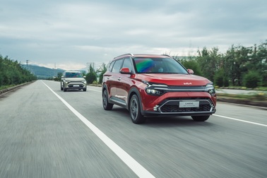 Kia Carens - mẫu xe 7 chỗ đa dụng và mạnh mẽ cho gia đình
