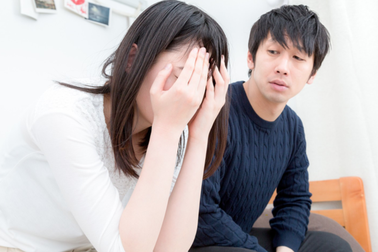 Mẹ chồng tỏ thái độ khi con trai bệnh nặng mà con dâu vẫn ăn diện