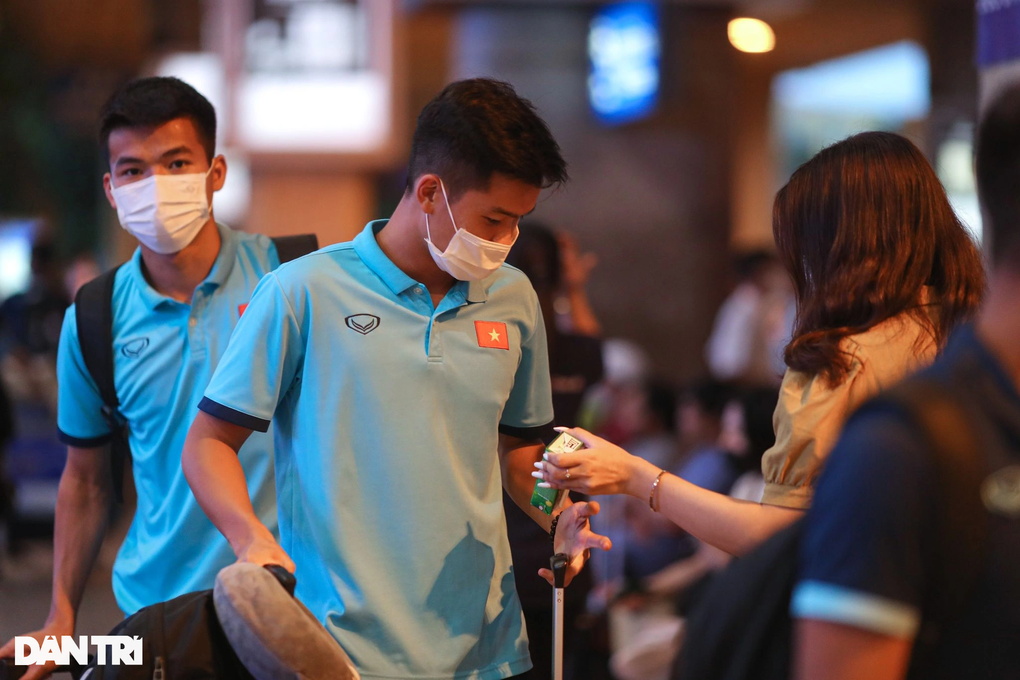 U20 Việt Nam về nước, Khuất Văn Khang hội quân cùng đội tuyển quốc gia - 4 U20 Việt Nam về nước, Khuất Văn Khang hội quân cùng đội tuyển quốc gia - 4