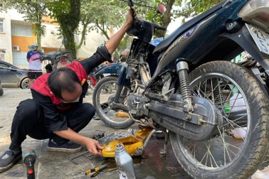 Đặt niềm tin nhầm thợ sửa xe máy, người dùng phải trả “học phí” gấp đôi