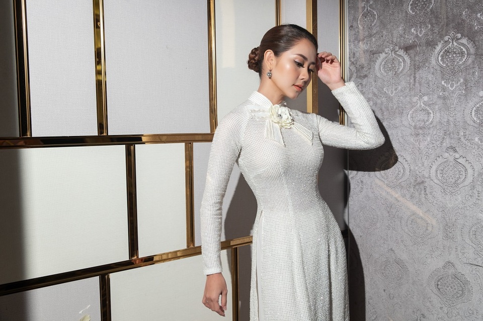 Dàn sao truyền hình đẹp nao lòng trong tà áo dài - 10 Dàn sao truyền hình đẹp nao lòng trong tà áo dài - 10