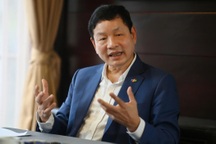 Cổ phiếu liên quan ông Trương Gia Bình vẫn giảm, bị nước ngoài bán mạnh