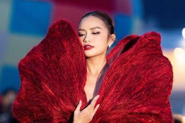 Hoa hậu Ngọc Châu lấy lại vóc dáng, xuất hiện rạng rỡ giữa dàn người đẹp