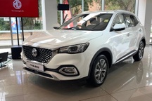 Doanh số thấp, loạt xe ô tô giảm giá sâu trong tháng 10