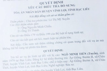 “Dùng ly thủy tinh ném mẹ nhưng trúng con”: Tòa trả hồ sơ để điều tra bổ sung!