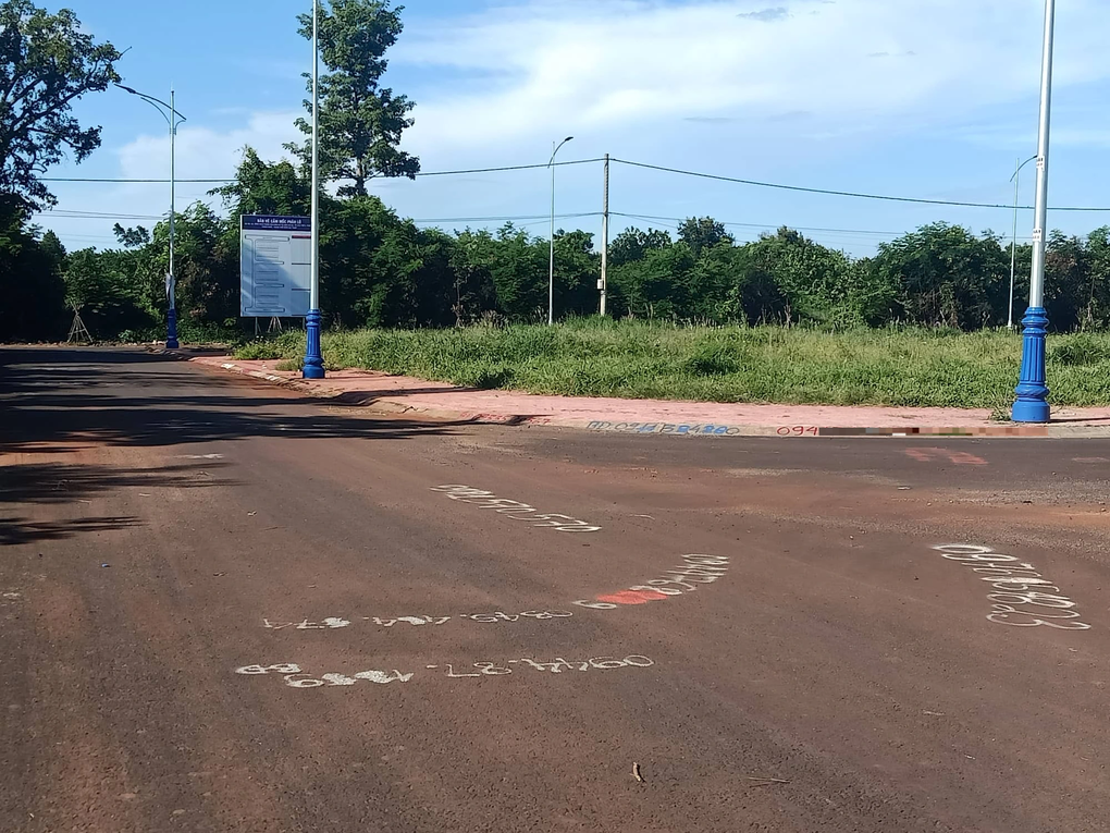 Xử lý cò gây rối, làm nhiễu loạn giá đất ở Đắk Lắk - 1 Xử lý cò gây rối, làm nhiễu loạn giá đất ở Đắk Lắk - 1
