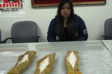 Bắt nữ sinh mang hơn 3kg ma túy nhập cảnh vào Việt Nam 