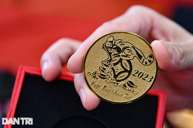 Giá vàng biến động rất dữ dội