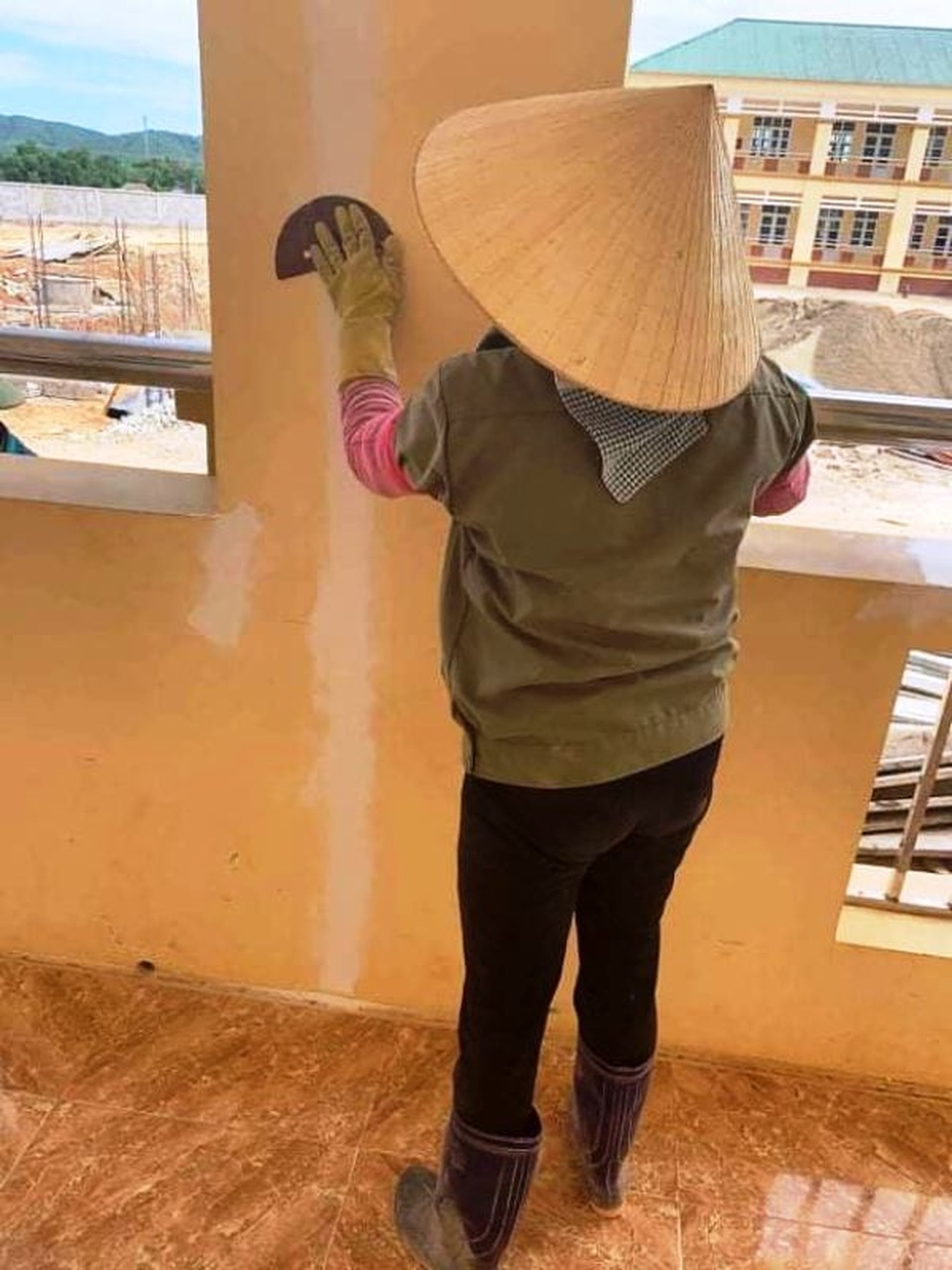 Vụ trường học hơn 40 tỷ nứt nẻ: Đơn vị thi công đã sửa chữa, khắc phục - 5 Vụ trường học hơn 40 tỷ nứt nẻ: Đơn vị thi công đã sửa chữa, khắc phục - 5