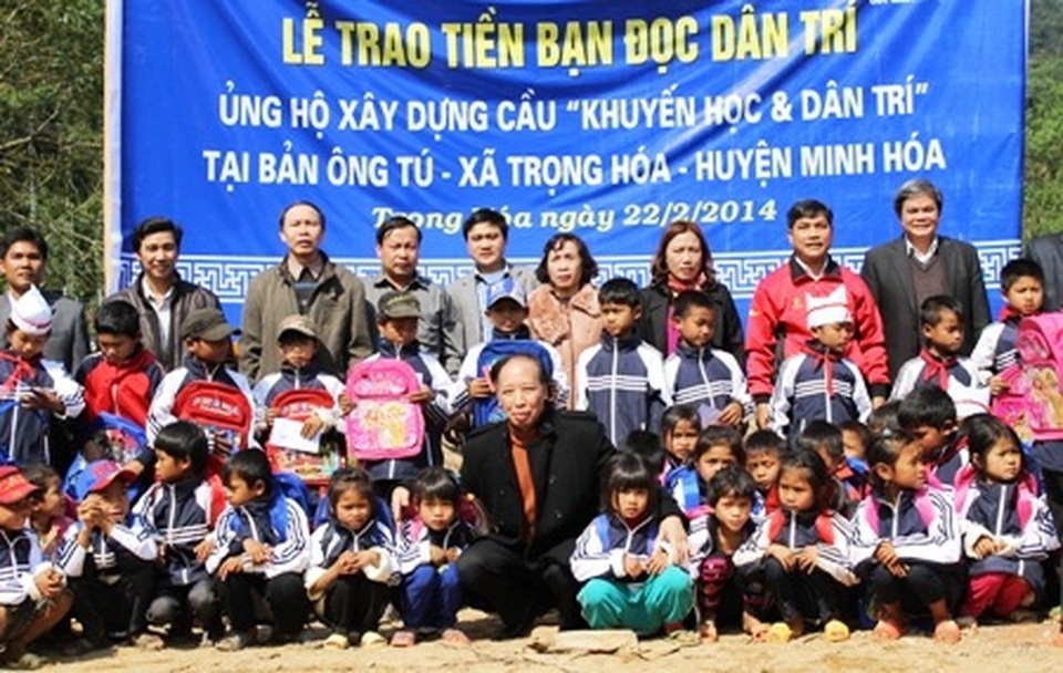 Cuộc sống bất ngờ của bản làng người Khùa bên cây Cầu Dân trí - 8 Cuộc sống bất ngờ của bản làng người Khùa bên cây Cầu Dân trí - 8