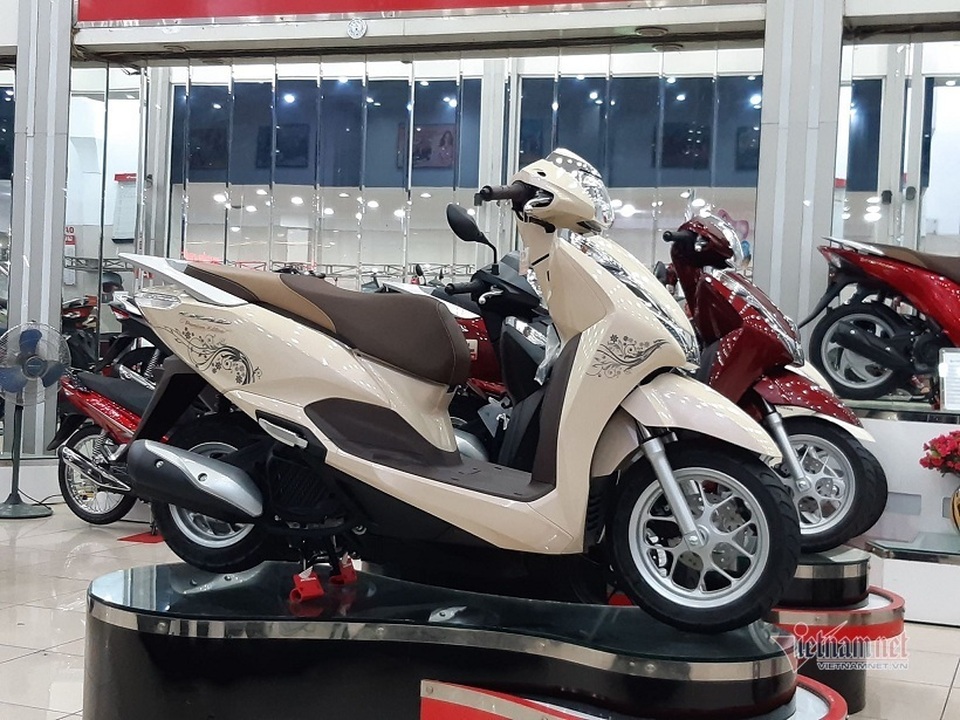 Honda Lead, Winner X giảm giá ào ào, lợi hơn mua SH - 2 Honda Lead, Winner X giảm giá ào ào, lợi hơn mua SH - 2