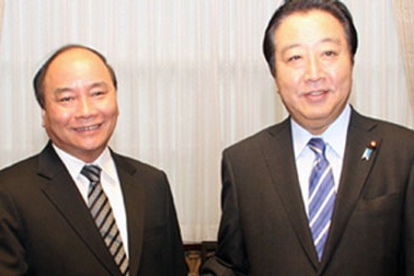 Phó Thủ tướng Nguyễn Xuân Phúc hội kiến Thủ tướng Nhật Bản