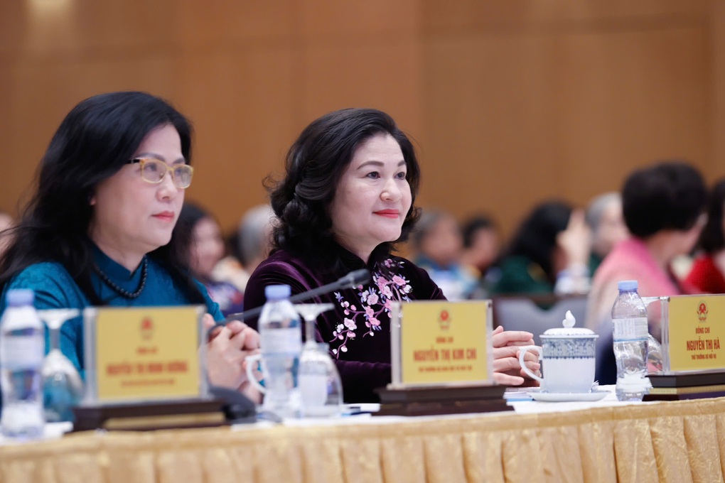 Tỷ lệ nữ lãnh đạo chủ chốt trong các cơ quan thuộc Chính phủ tăng cao - 4 Tỷ lệ nữ lãnh đạo chủ chốt trong các cơ quan thuộc Chính phủ tăng cao - 4