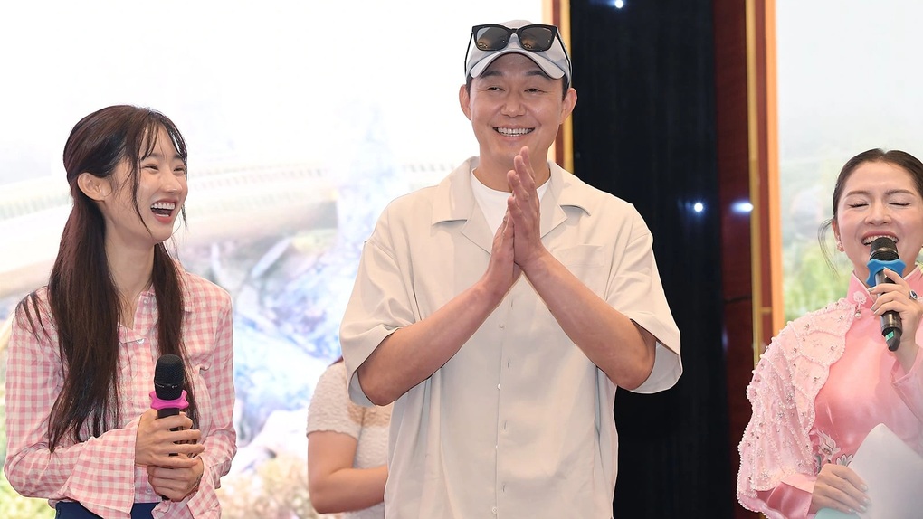 Tài tử Park Sung Woong cùng dàn sao Hàn đình đám dự khai mạc DANAFF III - 1 Tài tử Park Sung Woong cùng dàn sao Hàn đình đám dự khai mạc DANAFF III