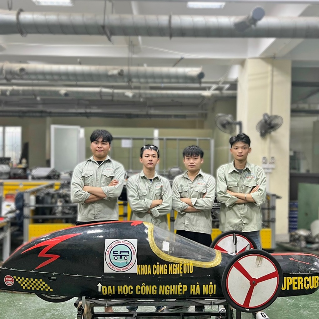 Sinh viên Việt chia sẻ tại chung kết Shell Eco-Marathon 2023 - 1 Sinh viên Việt chia sẻ tại chung kết Shell Eco-Marathon 2023 - 1
