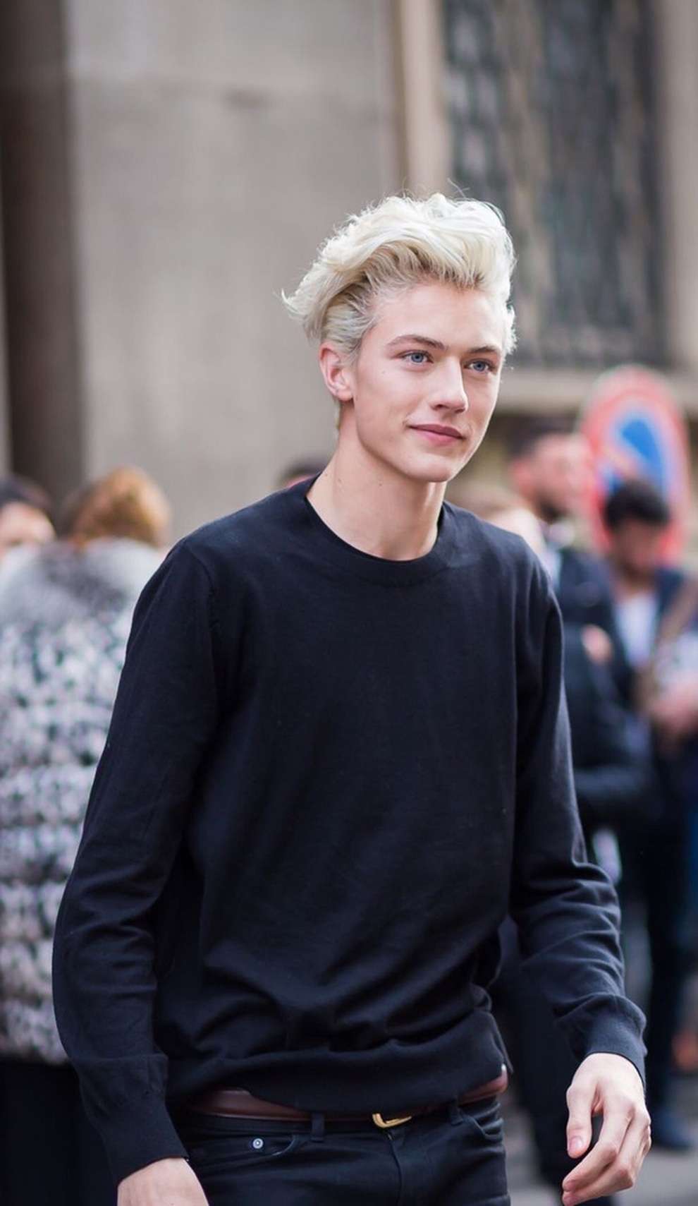 Hoàng tử làng mẫu Lucky Blue Smith sắp lên chức bố lần thứ ba ở tuổi 23 - 9 Hoàng tử làng mẫu Lucky Blue Smith sắp lên chức bố lần thứ ba ở tuổi 23 - 9