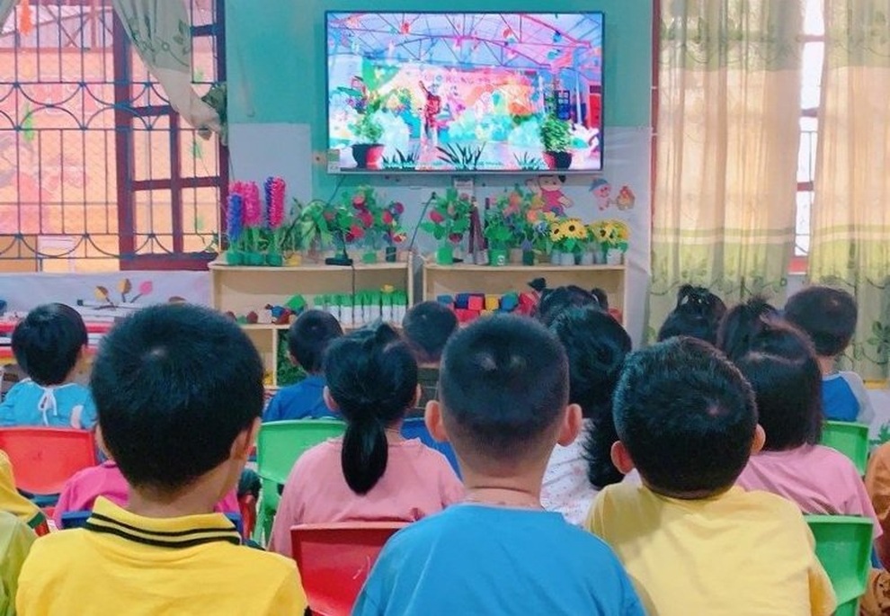 Học sinh mầm non miền núi vui Trung thu qua tivi - 2 Học sinh mầm non miền núi vui Trung thu qua tivi - 2