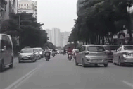 "Ninja xe máy" sang đường kiểu bất cần biết, tạt đầu gây tai nạn