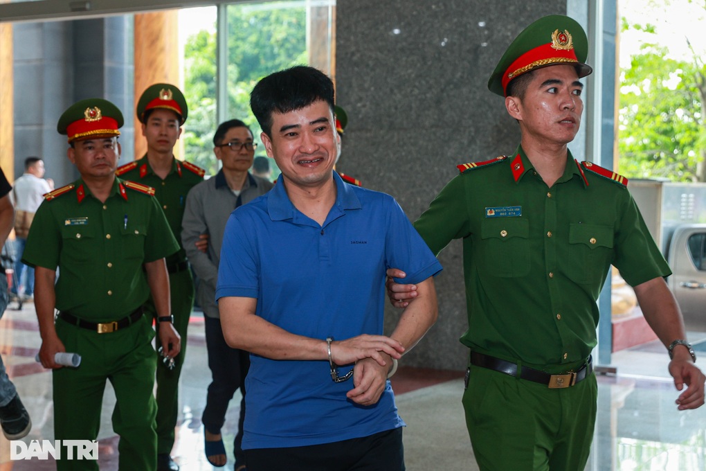 Loạt cựu lãnh đạo nộp thêm tiền khắc phục vụ Việt Á, xin giảm án - 2