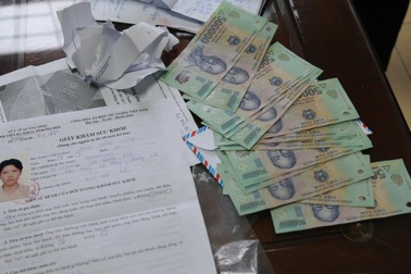 Giới thiệu là phóng viên rồi cưỡng đoạt tiền bệnh viện