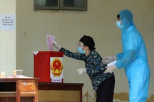 Bầu cử sớm ở các khu cách ly Bắc Ninh sáng nay diễn ra như thế nào?