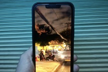 Tài xế ô tô 16 chỗ đánh nhau với người đi đường tại TPHCM