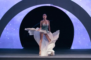 Hoa hậu Hương Giang yêu kiều tái xuất