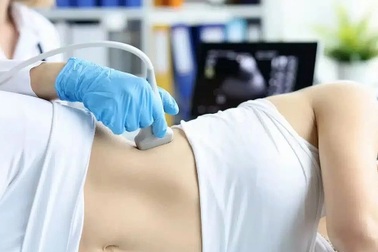 Bệnh gan thường tiến triển âm thầm, đừng đợi có triệu chứng mới đi khám