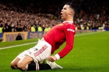 "Khai hỏa" trở lại, C.Ronaldo vui đến nỗi quên cả cách ăn mừng quen thuộc