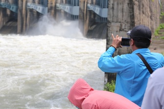 Hồ thủy điện lớn nhất miền Nam xả lũ lần 3, cảnh báo ngập ở hạ du TPHCM