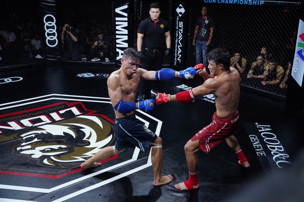 Nguyễn Trần Duy Nhất thắng nghẹt thở ở chung kết MMA Championship - 2 Nguyễn Trần Duy Nhất thắng nghẹt thở ở chung kết MMA Championship - 2