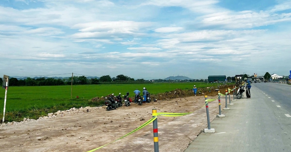 Đơn vị cấp nước "quên" dời đường ống, hàng nghìn hộ dân bị ảnh hưởng