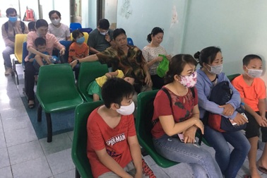 Nguy cơ trẻ mang "mặt búp bê", bộ phận sinh dục nhỏ vì thiếu hormone