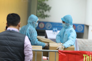 Hà Nội xét nghiệm toàn bộ người về từ Hải Dương vì dịch "rất căng"