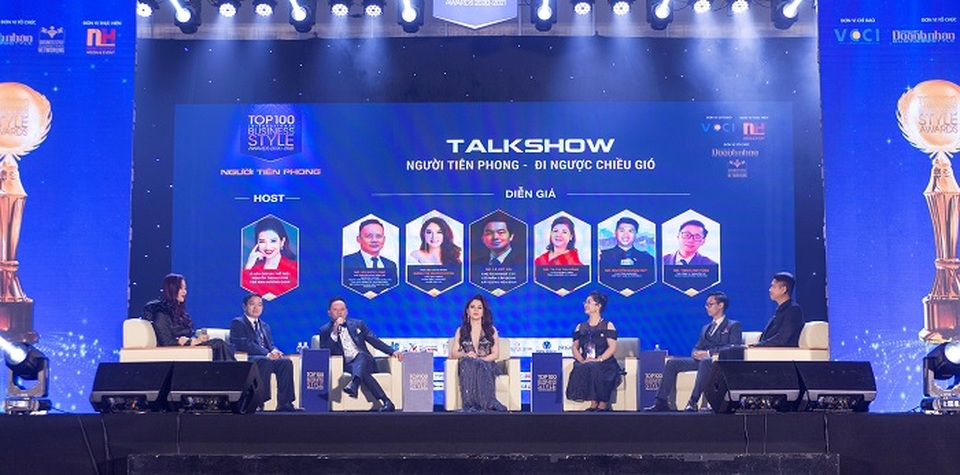 Bùng nổ đêm Vinh danh Top 100 Phong Cách Doanh Nhân 2020 - 2021 - 2 Bùng nổ đêm Vinh danh Top 100 Phong Cách Doanh Nhân 2020 - 2021 - 2