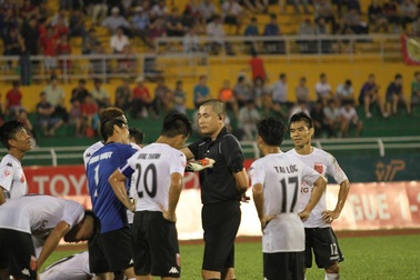 Trưởng Ban trọng tài Nguyễn Văn Mùi từ chối nhận xét về con trai