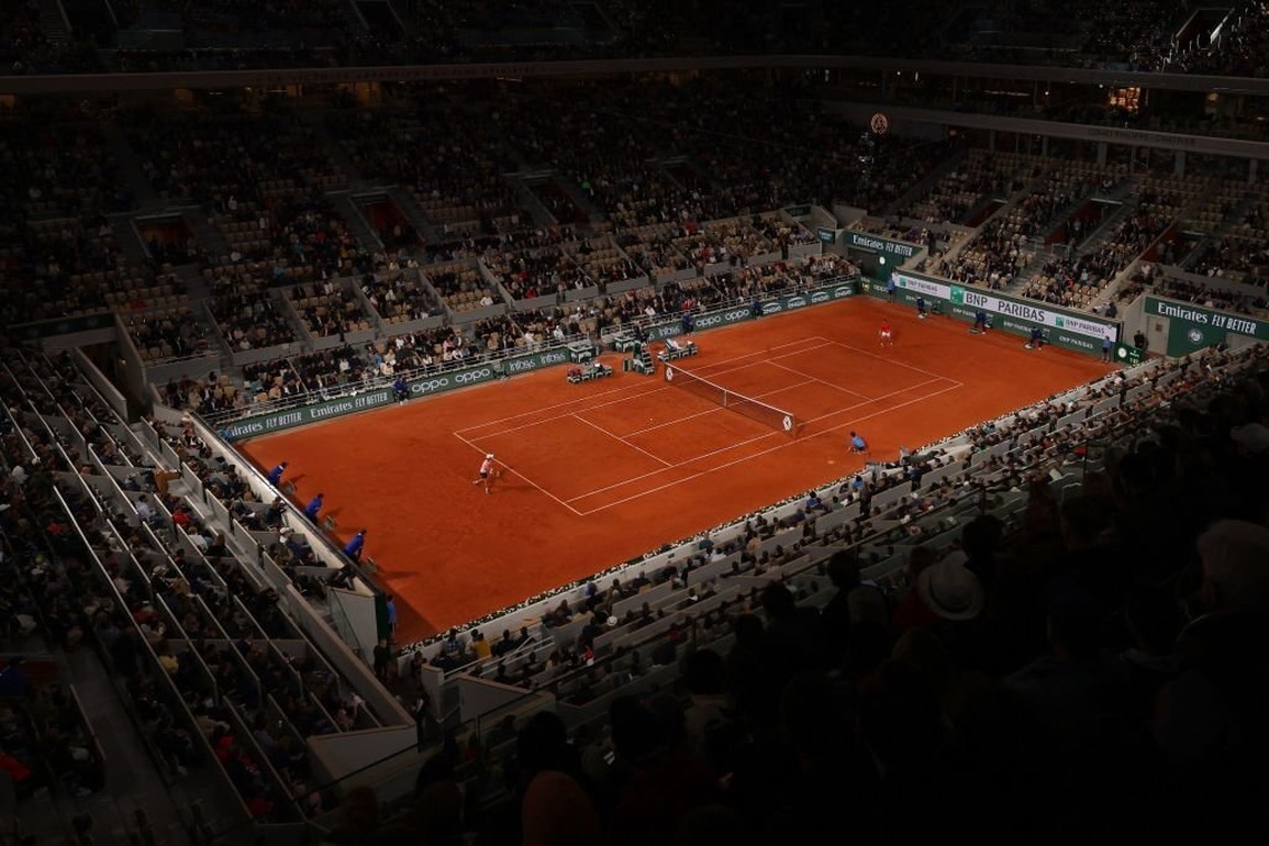 Djokovic bị khán giả tại Roland Garros huýt sáo la ó - 2 Djokovic bị khán giả tại Roland Garros huýt sáo la ó - 2