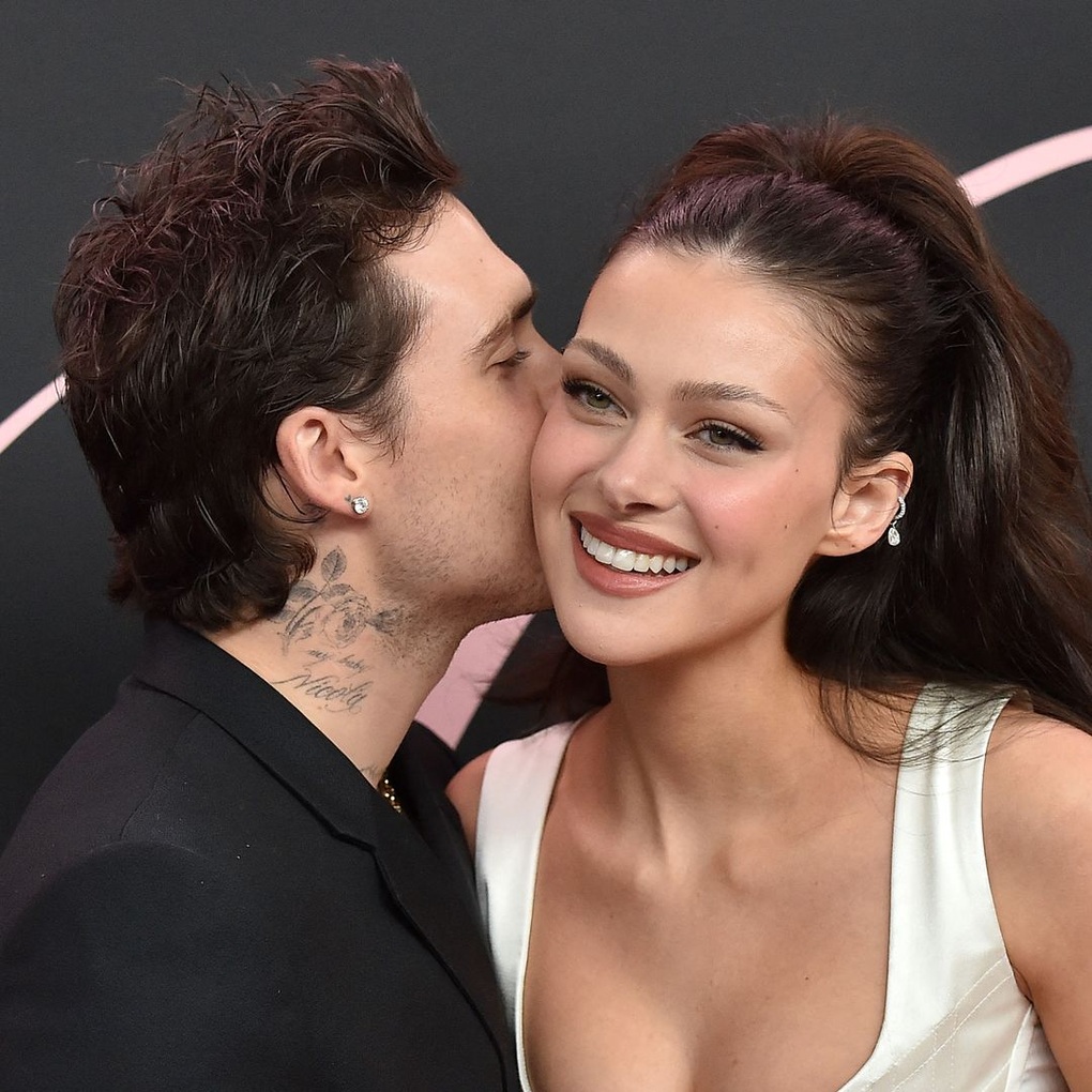 Brooklyn Beckham tuyên bố luôn chọn vợ giữa ồn ào rạn nứt với cha mẹ - 2 Brooklyn Beckham tuyên bố luôn chọn vợ giữa ồn ào rạn nứt với cha mẹ - 2