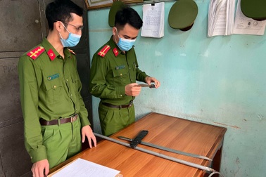 Hai nhóm đối tượng hỗn chiến bằng dao, kiếm giữa đêm