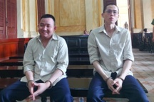 Hai nhân viên tham ô 160 điện thoại và iPad ở TPHCM lĩnh án