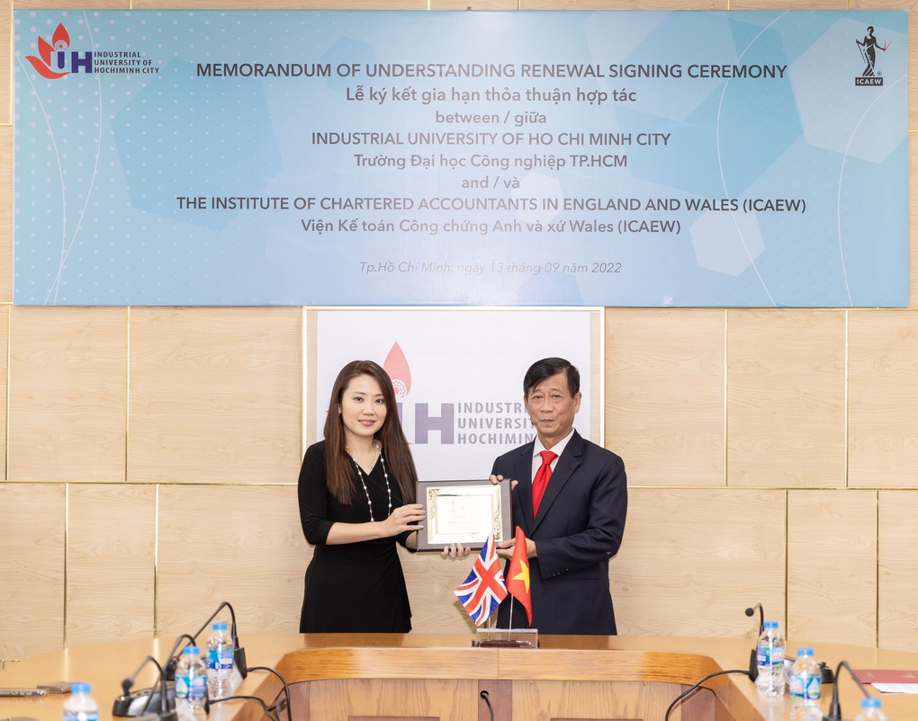 ICAEW và Trường Đại học Công nghiệp Tp.HCM nâng tầm hợp tác chiến lược trong 5 năm - 2 ICAEW và Trường Đại học Công nghiệp Tp.HCM nâng tầm hợp tác chiến lược trong 5 năm - 2