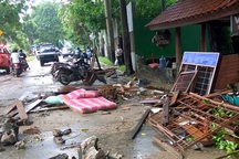 222 người đã chết vì sóng thần tại Indonesia, hơn 800 người bị thương