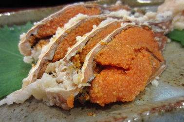 Món cá bốc mùi khó ngửi lại là "đặc sản" hiếm ở Nhật