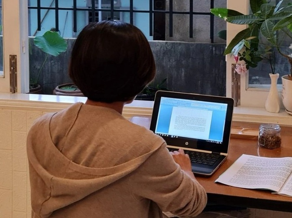 Làm việc tại nhà, nhân viên ngao ngán nửa đêm sếp vẫn gọi giao việc - 1 Làm việc tại nhà, nhân viên ngao ngán nửa đêm sếp vẫn gọi giao việc - 1